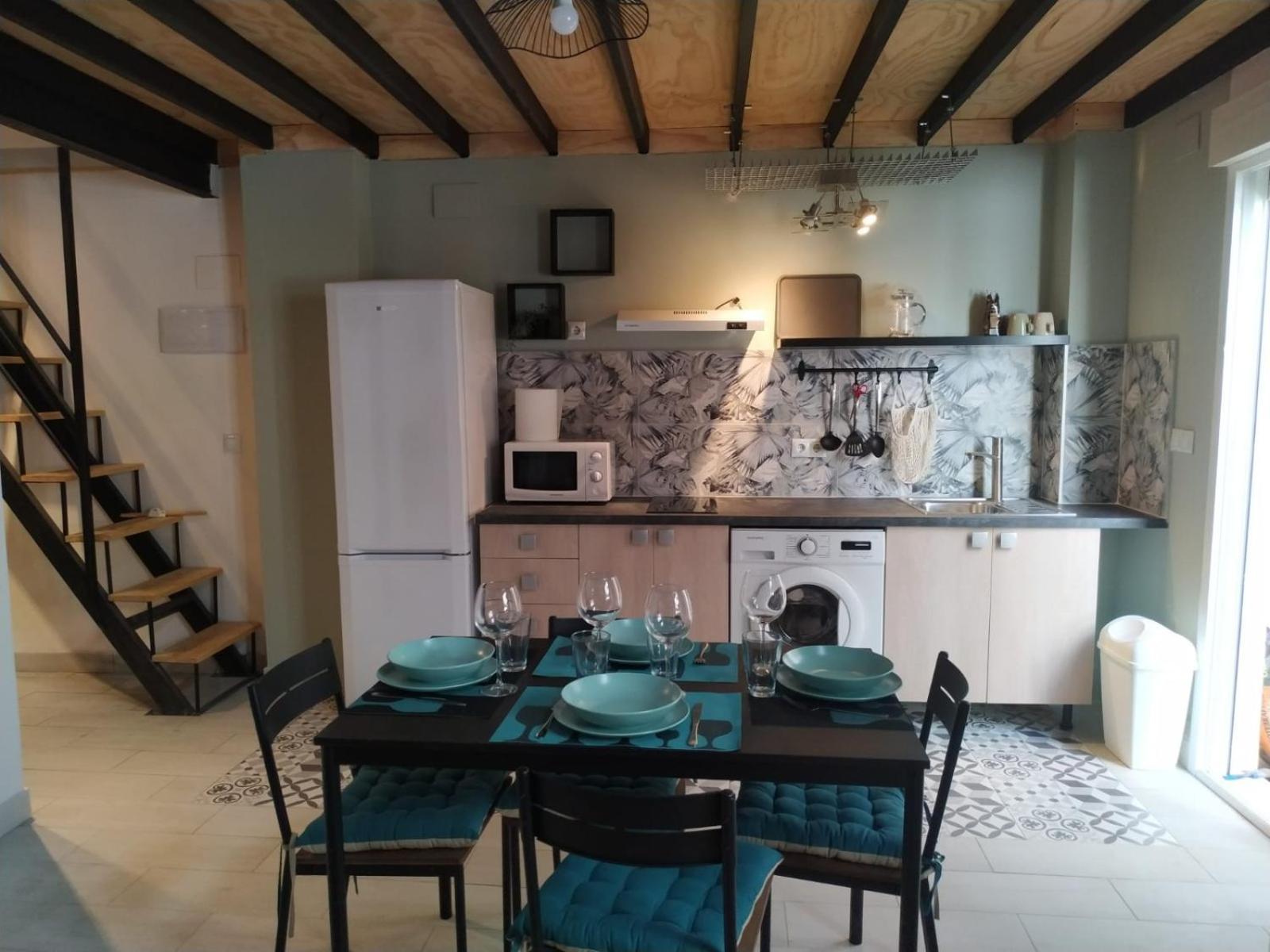 Centrico Apartamento Familiar Con Patio Privado Alicante Kültér fotó